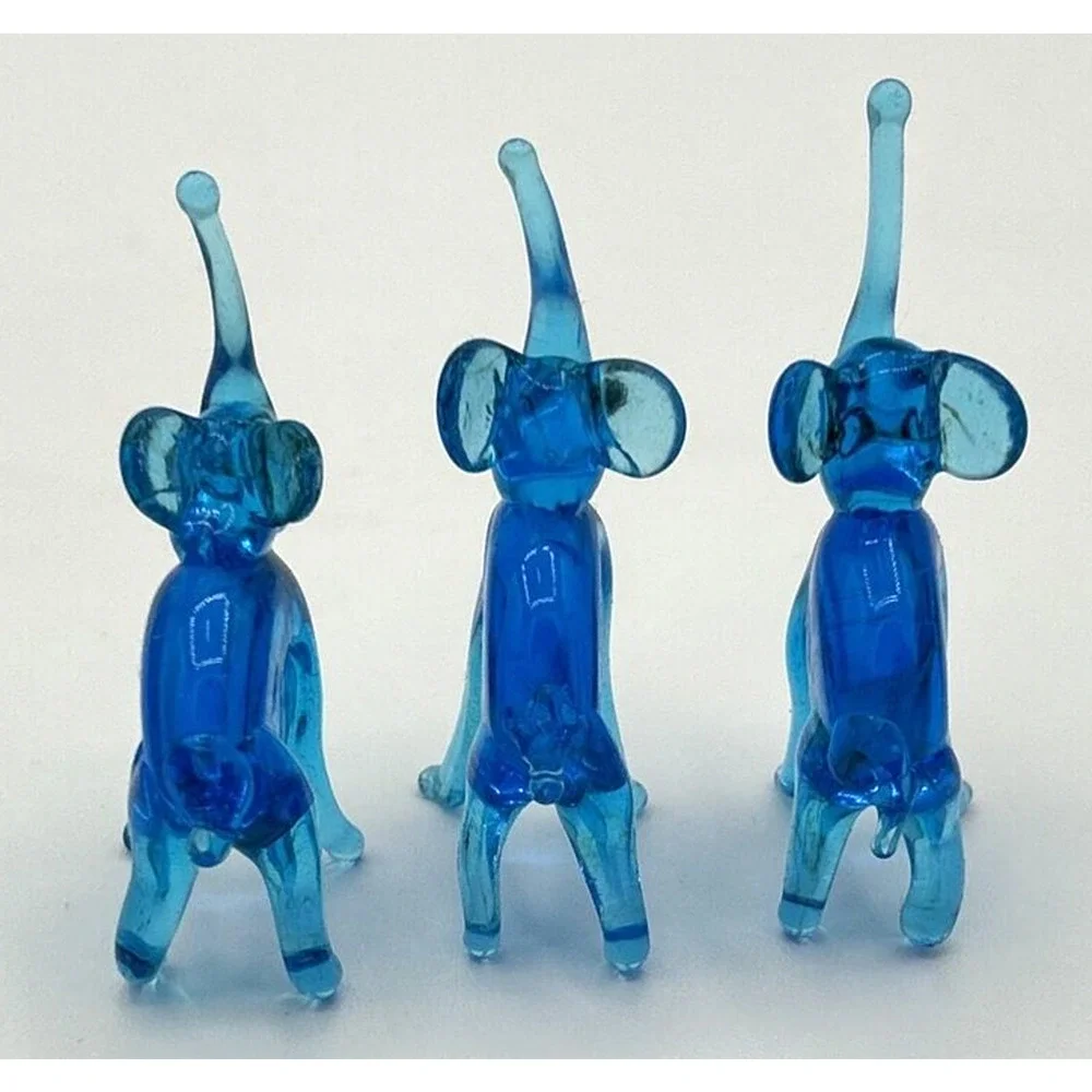 Vintage Unique Blue Elephant Glass Figurines‎ Set of 3 SKU PB197
